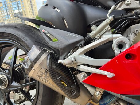 2020 Ducati Panigale V4, красный, 1999990 рублей, вид 3