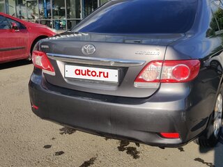 2011 Toyota Corolla X (E140, E150) Рестайлинг, серый, 850000 рублей, вид 3