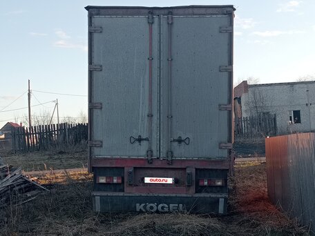 1996 Montracon Тентованные полуприцепы, красный, 450000 рублей, вид 2