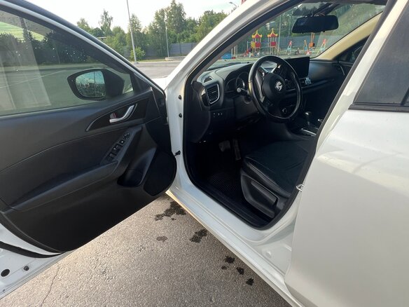 2014 Mazda 3 III (BM), белый, 1300000 рублей - вид 7