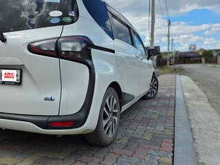 2015 Toyota Sienta I Рестайлинг 2, белый, 1450000 рублей, вид 5