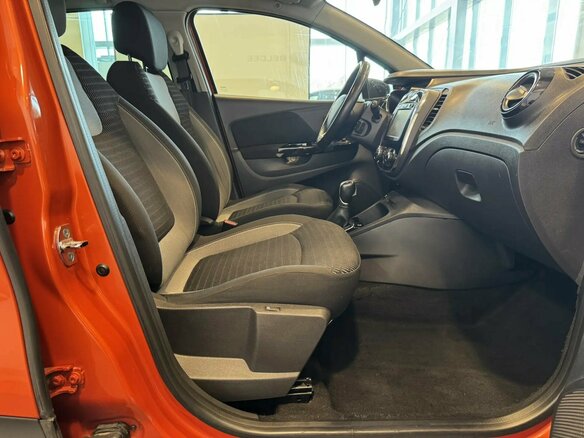 2017 Renault Kaptur I, оранжевый - вид 9