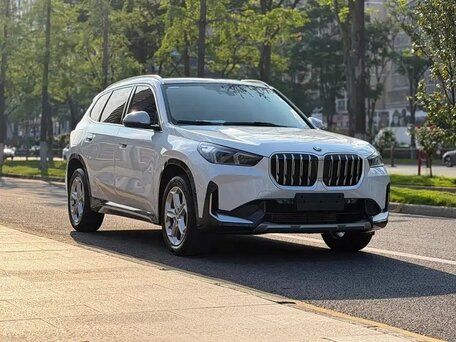 2023 BMW X1 Long 20Li sDrive III (U11/U12), белый, 3142012 рублей, вид 3