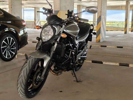 2011 Suzuki SFV 400 Gladius, серый, 400000 рублей, вид 4