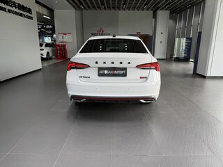 2022 Skoda Octavia IV (A8), белый, 2299900 рублей, вид 4