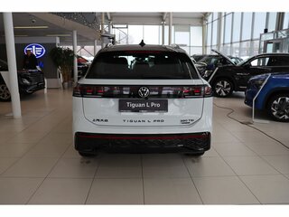 2026 Volkswagen Tiguan L Pro III (China Market), белый, 5099000 рублей, вид 4