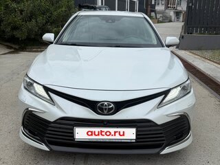 2021 Toyota Camry VIII (XV70) Рестайлинг, белый, 2800000 рублей, вид 1