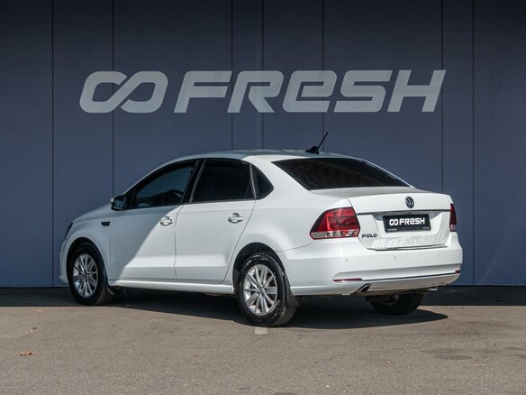 2017 Volkswagen Polo V Рестайлинг, белый, 1150000 рублей - вид 1