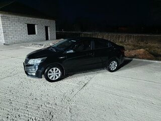 2017 Kia Rio III Рестайлинг, чёрный, 1049001 рублей, вид 4