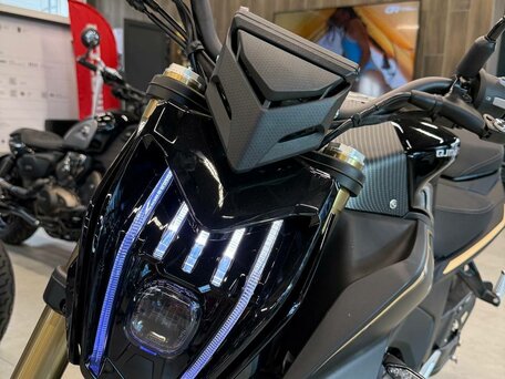 2026 QJMotor SRK 550, чёрный, 529000 рублей, вид 3