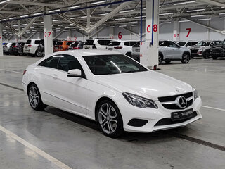 2013 Mercedes-Benz E-Класс 200 IV (W212, S212, C207) Рестайлинг, белый, 1700000 рублей, вид 3