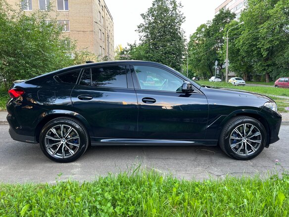 2022 BMW X6 40d III (G06), чёрный, 6550000 рублей - вид 7