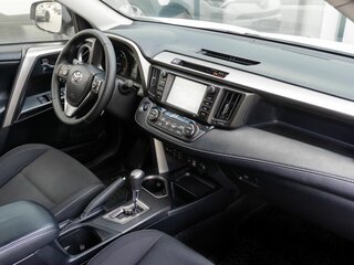 2017 Toyota RAV4 IV (XA40) Рестайлинг, белый, 2279000 рублей, вид 5