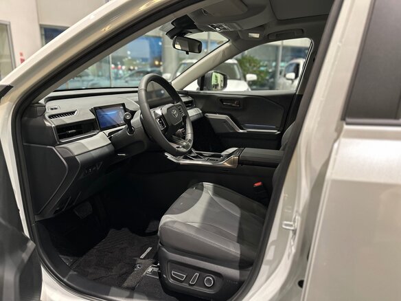 2026 Toyota RAV4 VI (XA60), белый, 4200000 рублей - вид 11