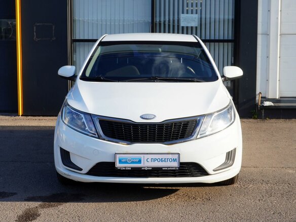 2013 Kia Rio III, белый - вид 1