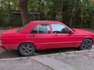 1992 Mercedes-Benz 190 (W201), красный, 150000 рублей, вид 3