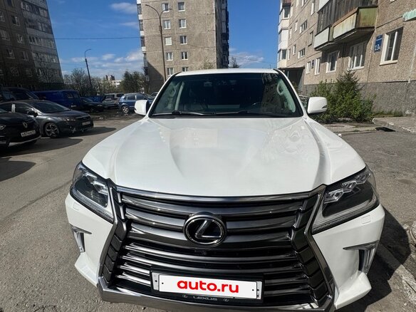 2017 Lexus LX 450d III Рестайлинг 2, белый, 7200000 рублей