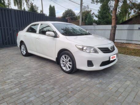 2012 Toyota Corolla X (E140, E150) Рестайлинг, белый, 1050000 рублей, вид 3