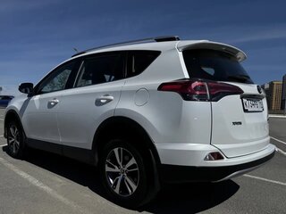 2018 Toyota RAV4 IV (XA40) Рестайлинг, белый, 2810000 рублей, вид 5
