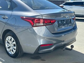 2019 Hyundai Solaris II, серый, 1250000 рублей, вид 5