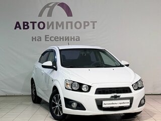 2014 Chevrolet Aveo II, белый, 600000 рублей, вид 3