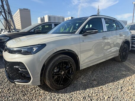 2025 Volkswagen Tiguan L Pro III (China Market), чёрный, 4620000 рублей, вид 4