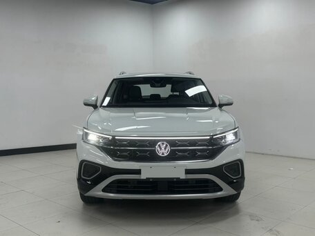 2023 Volkswagen Tayron I Рестайлинг, белый, 2390000 рублей, вид 2