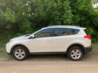 2014 Toyota RAV4 IV (XA40), белый, 1650000 рублей, вид 2