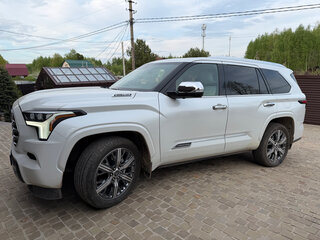 2022 Toyota Sequoia III, белый, 10100000 рублей, вид 3