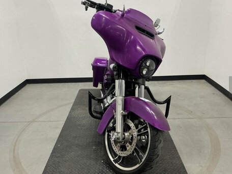 2014 Harley-Davidson Street Glide, фиолетовый, 799000 рублей, вид 2