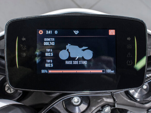 2021 Harley-Davidson LiveWire, белый, 1825454 рублей - вид 12