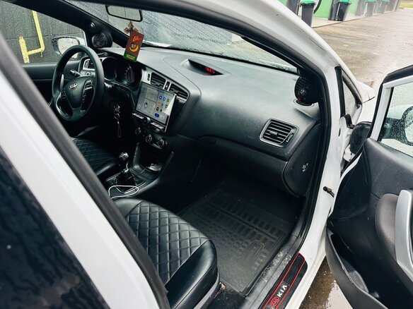 2014 Kia Ceed II, жёлтый, 560000 рублей - вид 7