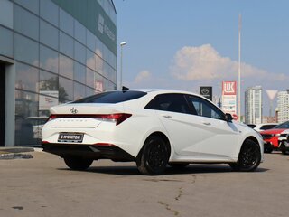 2021 Hyundai Elantra VII (CN7), белый, 1399000 рублей, вид 5