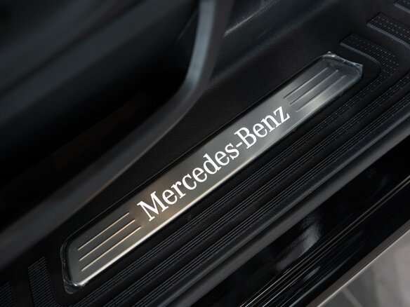 2026 Mercedes-Benz V-Класс Extra Long 300 d экстра длинный III (W447) Рестайлинг 2, чёрный, 14500000 рублей - вид 24
