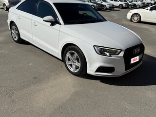 2017 Audi A3 III (8V) Рестайлинг, белый, 1840000 рублей, вид 1