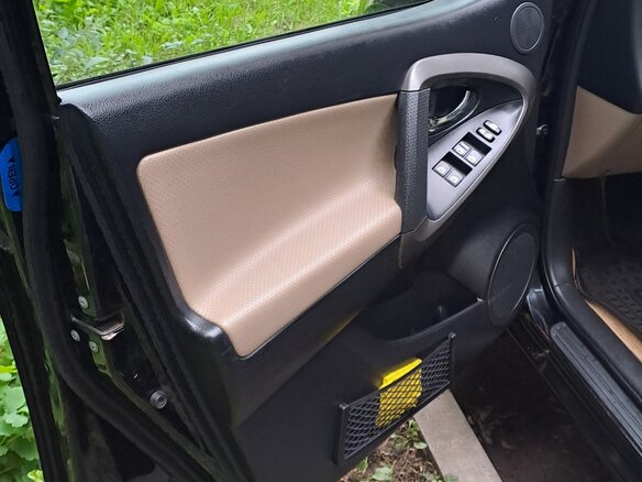 2010 Toyota RAV4 III (XA30) Рестайлинг, чёрный - вид 17