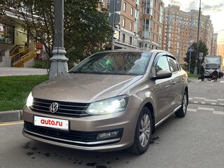 2016 Volkswagen Polo V Рестайлинг, бежевый, 930000 рублей, вид 3