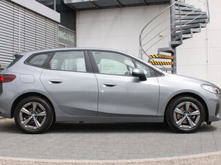 2023 BMW 2 серии Active Tourer 218i U06, серебристый, 3297064 рублей, вид 3