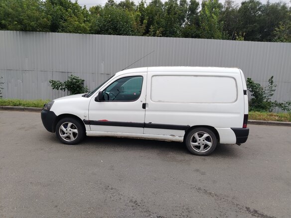 2011 Peugeot Partner I Рестайлинг, белый, 450000 рублей - вид 3