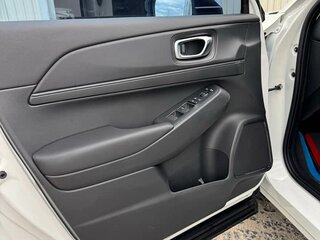 2023 Honda Vezel II, белый, 1906510 рублей, вид 5