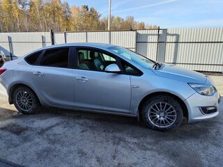 2012 Opel Astra J Рестайлинг, серебристый, 420000 рублей, вид 4