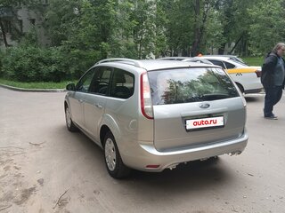2010 Ford Focus II Рестайлинг, серый, 430000 рублей, вид 4