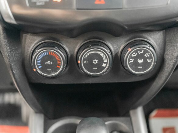 2013 Mitsubishi ASX I, красный - вид 12