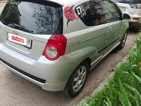 2008 Chevrolet Aveo I Рестайлинг, серебристый, 415000 рублей, вид 3
