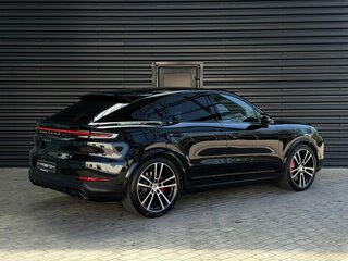 2024 Porsche Cayenne S Coupé III Рестайлинг, чёрный, 15900000 рублей, вид 5