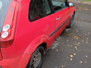 2007 Ford Fiesta Mk5, красный, 170000 рублей, вид 3