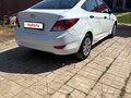 2013 Hyundai Solaris I, белый, 410000 рублей - вид 2