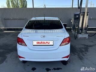 2014 Hyundai Solaris I Рестайлинг, белый, 999999 рублей, вид 3