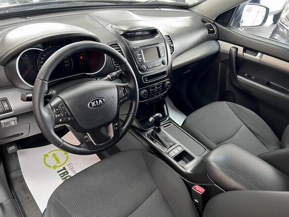 2012 Kia Sorento II Рестайлинг, чёрный, 1745000 рублей - вид 7