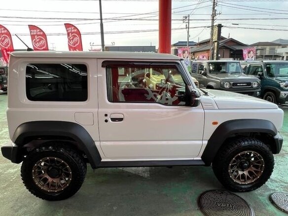 2023 Suzuki Jimny Sierra IV, белый, 1420010 рублей - вид 5